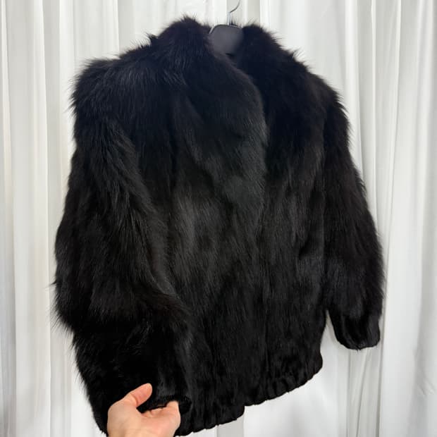 SAGA Fox fur jacket (black)