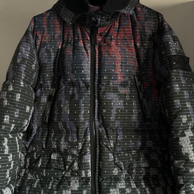 스톤아일랜드 쉐도우프로젝트 DPM 패딩 XL(105-110) 국내판