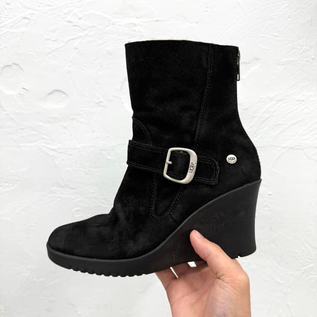 ugg 스웨이드 웨지 힐 부츠