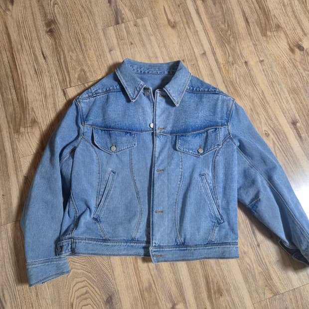 쿠어 23ss 트위스트 데님 트러커 자켓 M