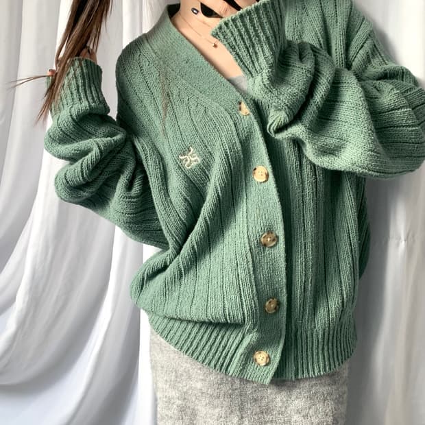 Satur 새터 그린컬러 버튼 가디건