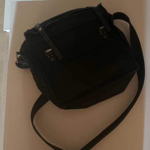 디리스반노튼 가방