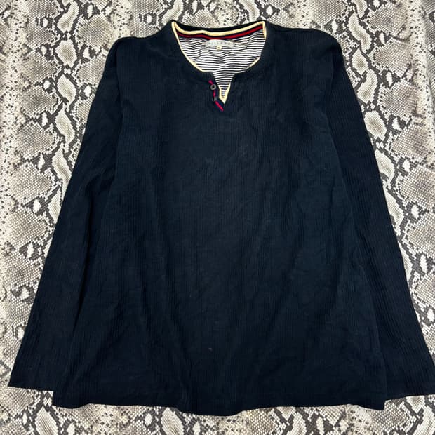 “Villand” Minimal Mood Check Detail Slee