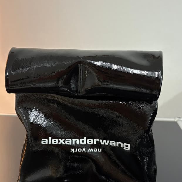 알렉산더왕 런치 백 클러치