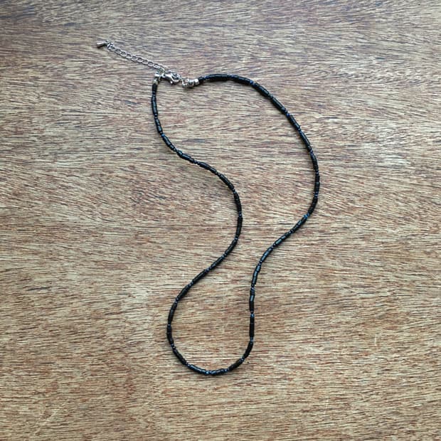 black tide necklace