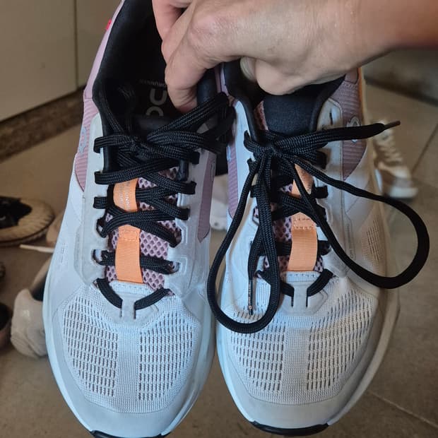 온러닝 스니커즈 운동화 240cm