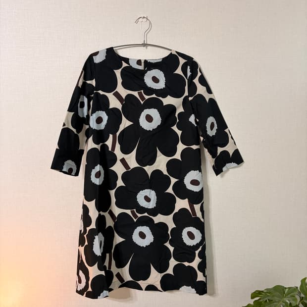 마리메꼬(Marimekko)의 우넬마 우니꼬(Unelma Unikko) 