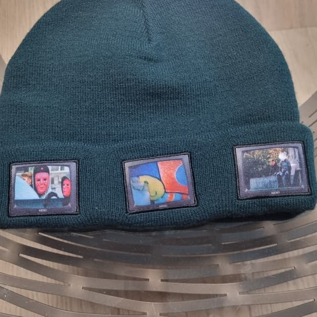 HOCKEY "Eyes Without a Face" 패치 비니