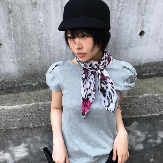 ruched puff-sleeve top