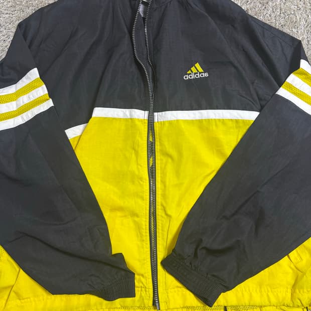 일본판 아디다스 바람막이 사이즈 110