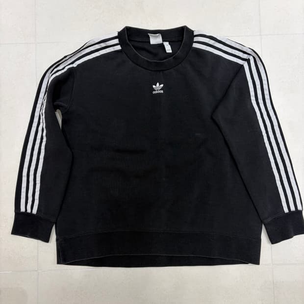 아디다스 맨투맨