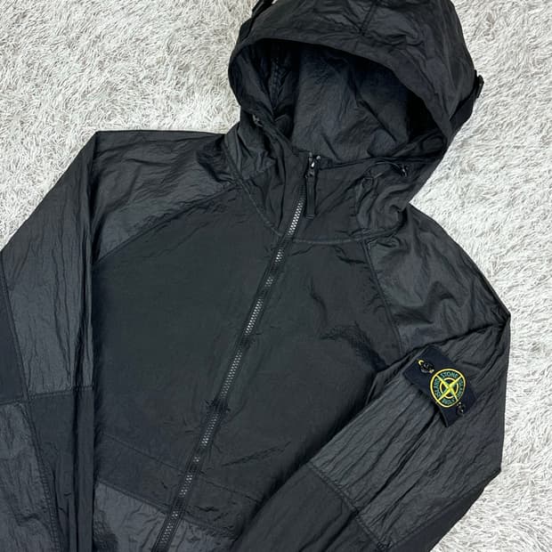 [L] 백화점판 정품 스톤아일랜드 24SS 나일론메탈 와트로 후드 자켓