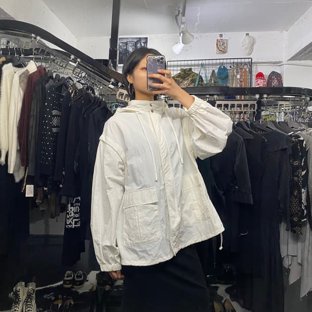 Lax dan tia 디테쳐블 슬리브 바람막이