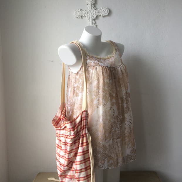 check pattern tote bag