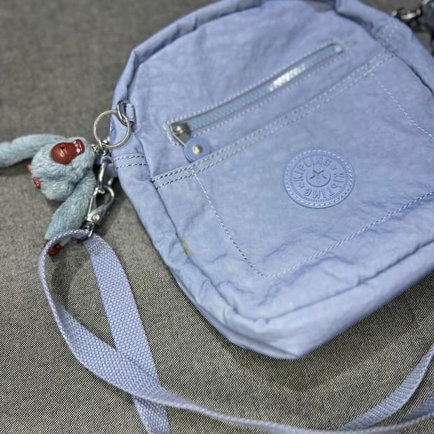 Kipling 키플링 라이트블루 미니 크로스백