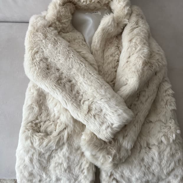 아이보리 퍼코트