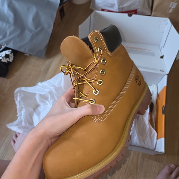 팀버랜드 프리미엄 6인치 워터프루프 부츠 위트 누벅 - 와이드