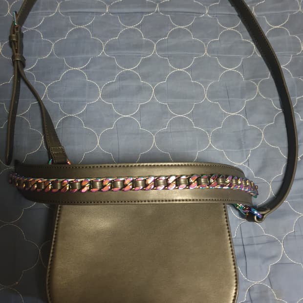 (단종매물) 찰스앤키스 레더 체인토트 크로스백 블랙