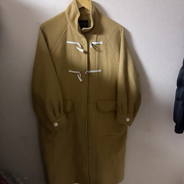 써스데이아일랜드 오버핏 하이넥 코트 S (여성 66-77정도)