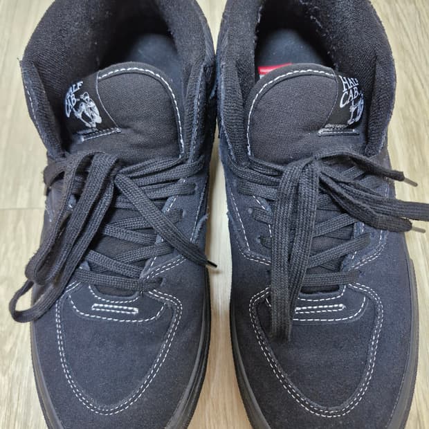 반스 하프캡 웹 차콜 색상 285사이즈 판매합니다