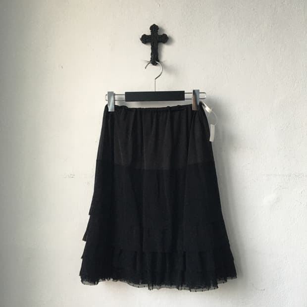 Lace trimming layer skirt