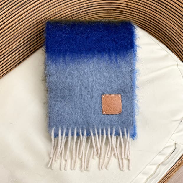 로에베 모헤어 및 울 혼방 스카프