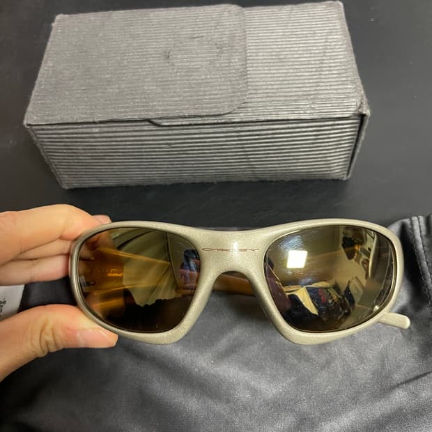 빈티지 오클리 스트레이트 자켓 1996 메탈릭 샌드/골드