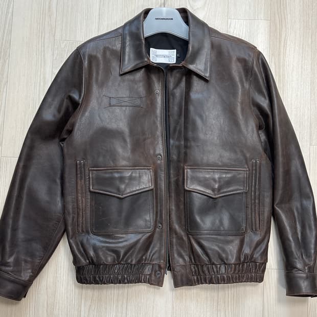 해칭룸 a2 레더 자켓