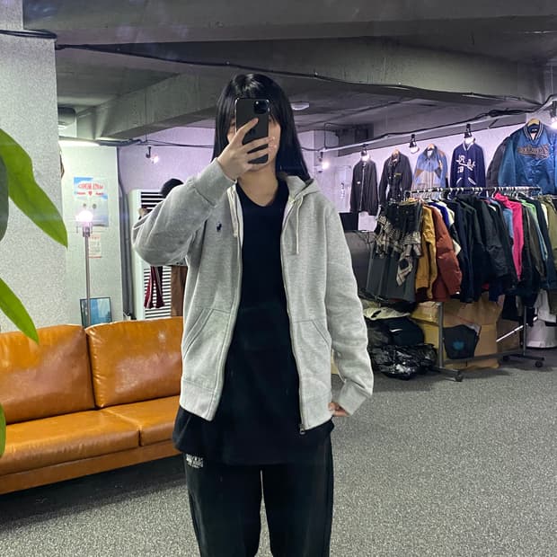 폴로 신형 그레이 미니멀 후드 집업 B3207