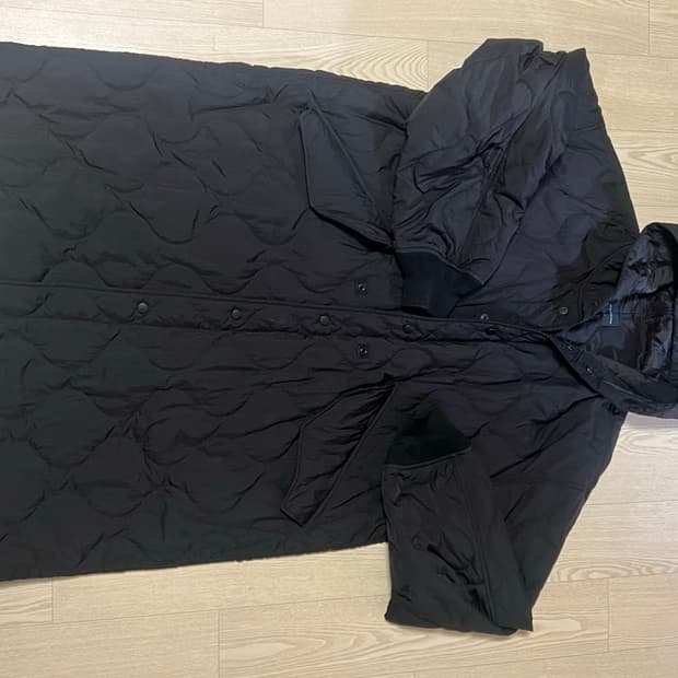 모이프 퀼팅롱자켓 22fw