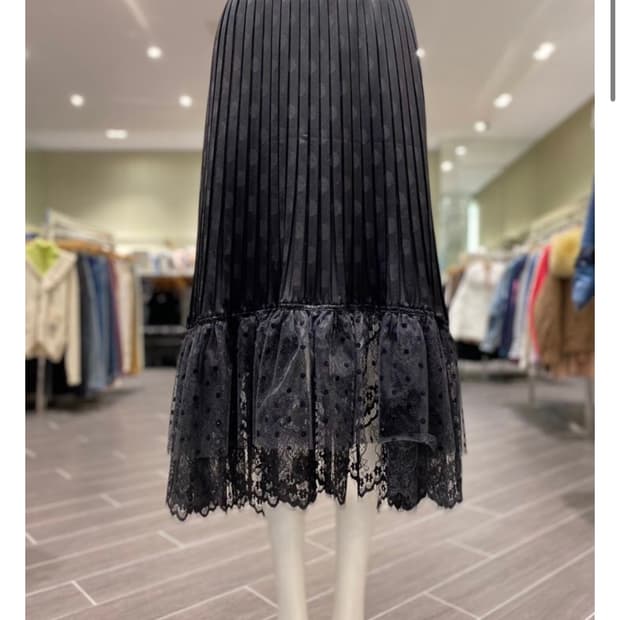 o2nd 오즈세컨 도트 플리츠 밴딩 스커트