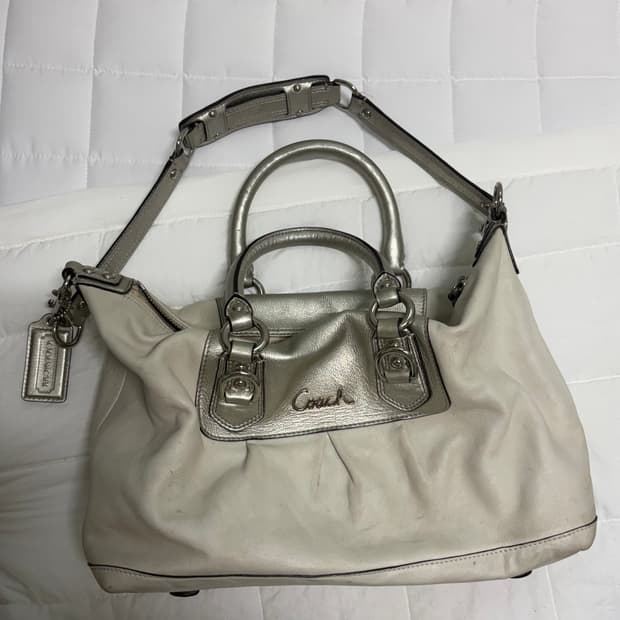 코치 토트숄더백