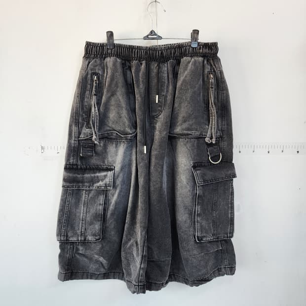  흑청 워싱 데님 카고 반바지
