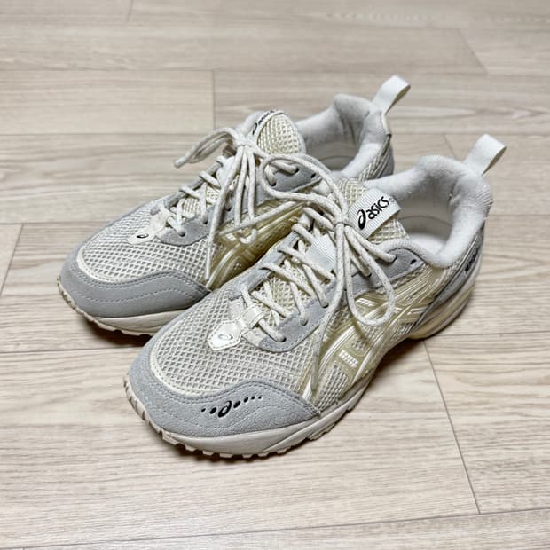 235 / 아식스 젤 1090 v2 크림