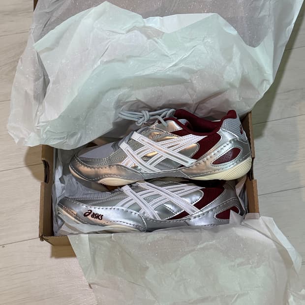 아식스 하이퍼싱크 실버 245