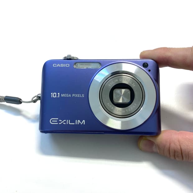 카시오 엑슬림 EX-Z1050 디지털 카메라