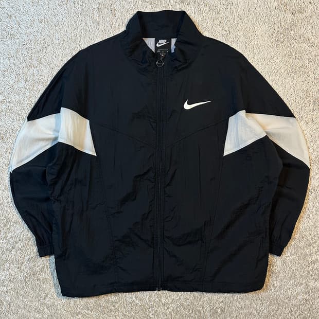 나이키 NIKE 빅스우시 배색 바람막이 자켓 오레오