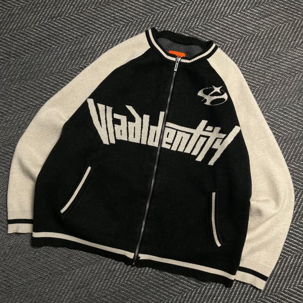 디미트리블랙 아트웍 빅로고 투웨이 레글런 니트 집업y 5089