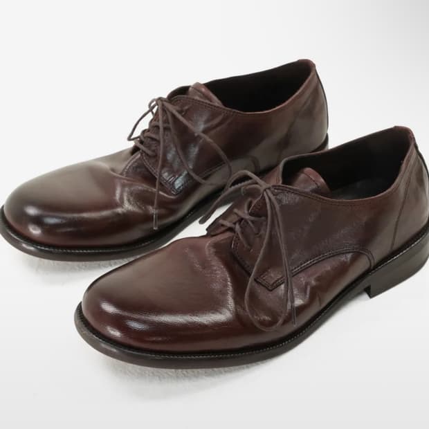 홀리 홀스하이드 컴포트 더비 슈즈 브라운