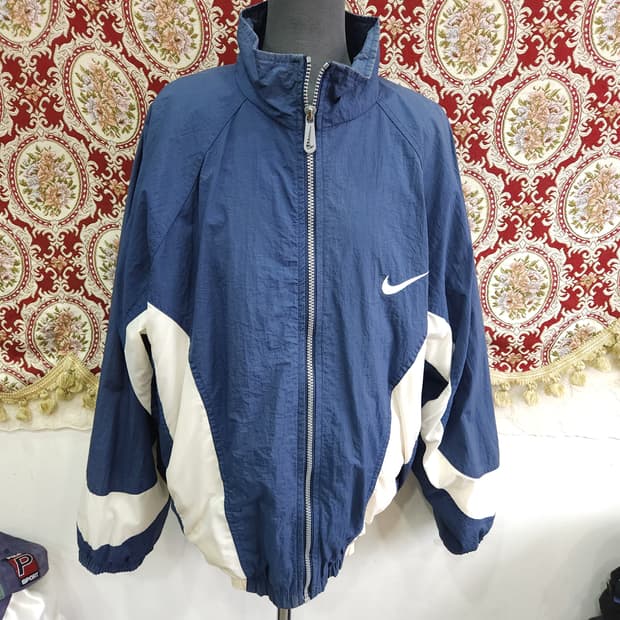 나이키 90s 빅스우시 오버핏 바람막이 자켓


