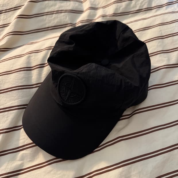 스톤아일랜드 나일론메탈 볼캡 24ss