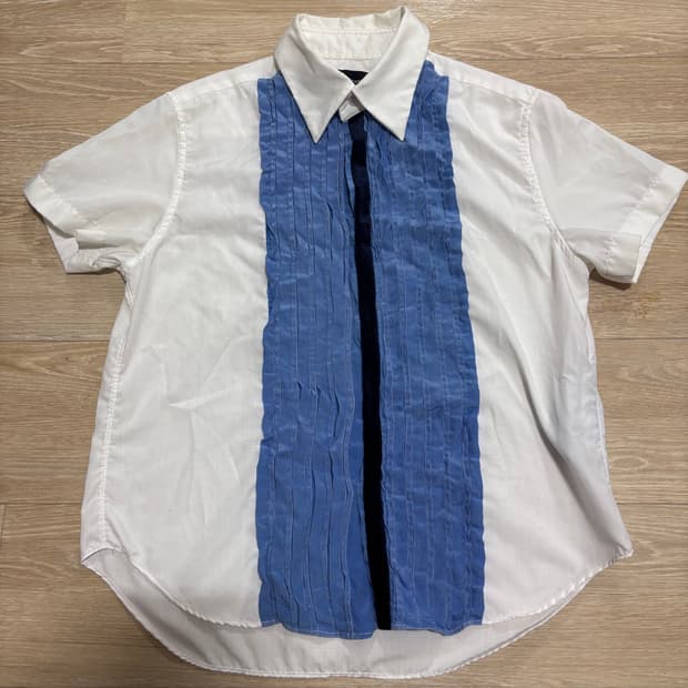 꼼데가르송 반팔셔츠