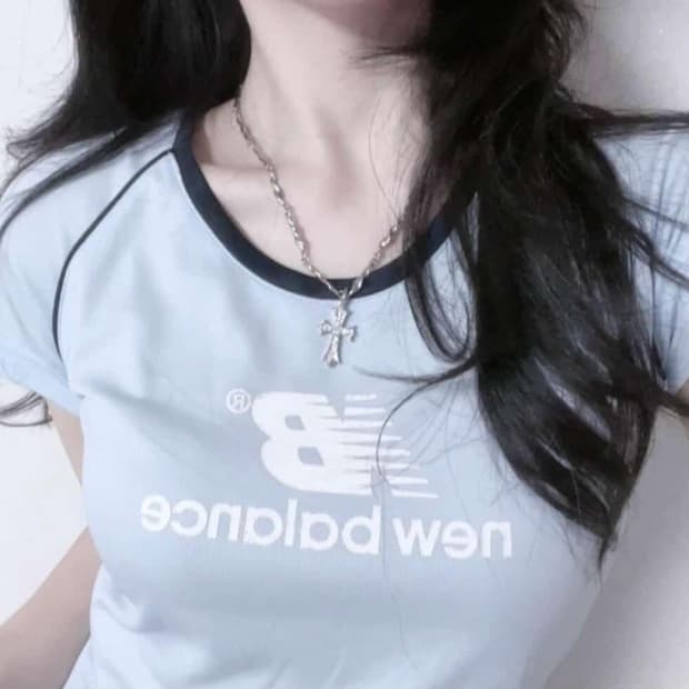 일본빈티지 뉴발란스 시나모롤깔 청량 소다맛 흰하 기능성 딱붙 반팔 티셔츠