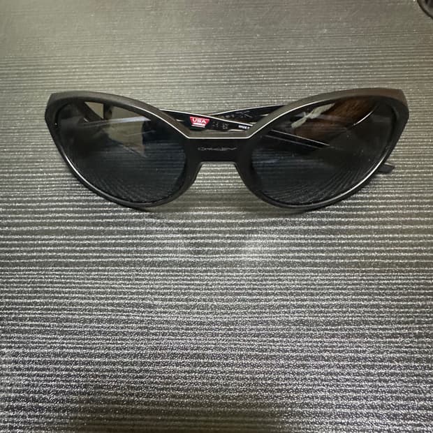 오클리 아이자켓 매트블랙 OO9438