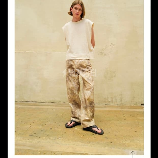 yiyae aslant chino pants M(이예)