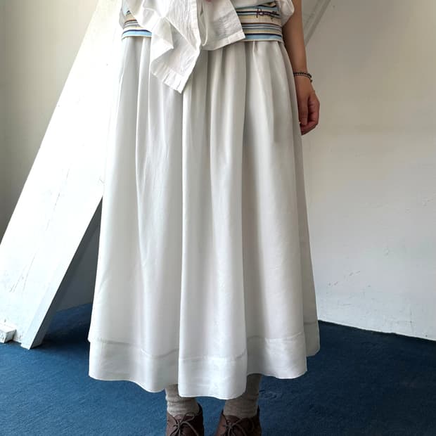 Cupro banded side tape loose skirt