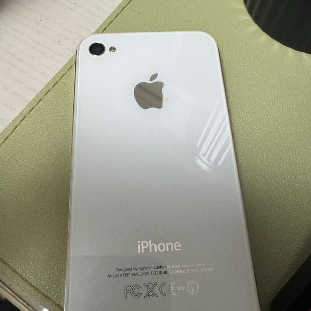 아이폰 4s 화이트 25gb