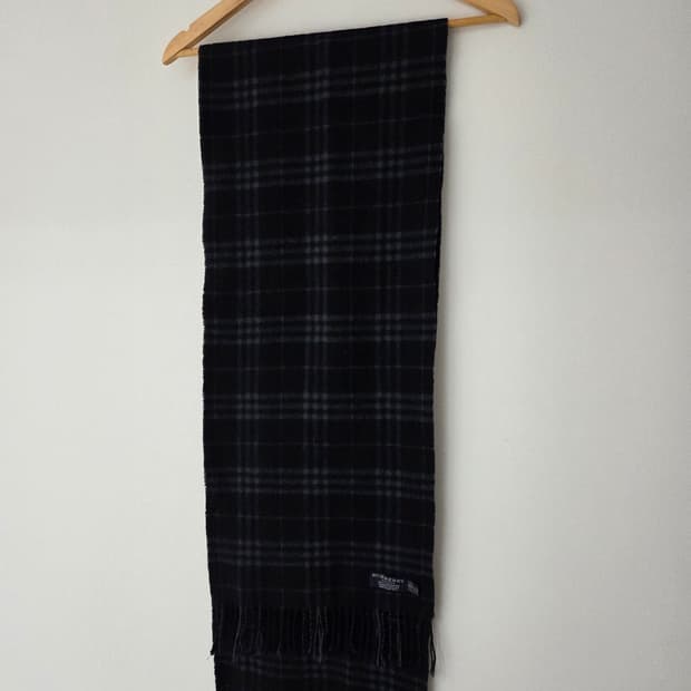 버버리 정품 캐시미어 100% 노바체크 머플러(블랙)