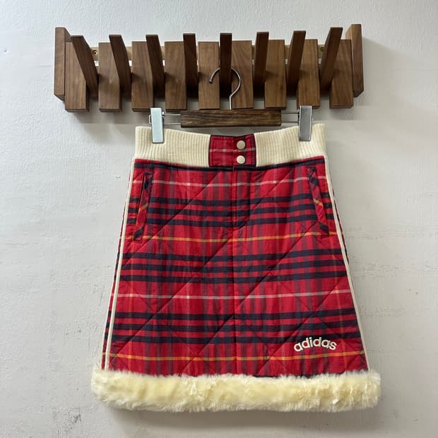 일본빈티지 아디다스 체크 퍼 트리밍 퀼팅 패딩 타탄 체크 스커트 