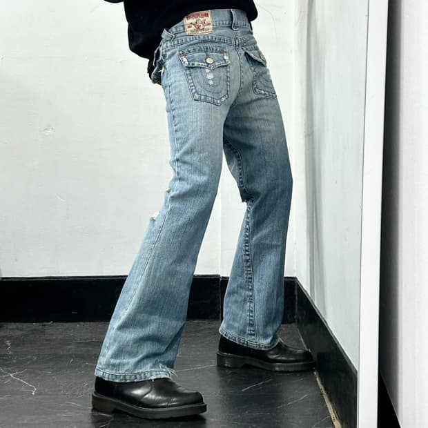 트루릴리전 월드투어 부츠컷 데님 팬츠